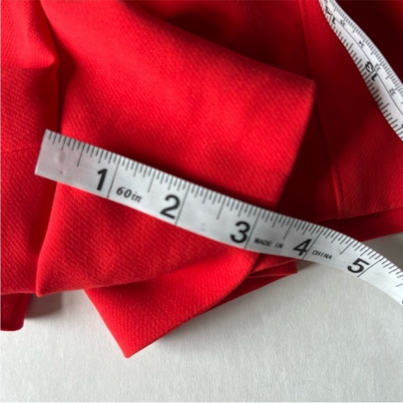 Alice and Olivia high waist red shorts. Excellent condition - Picture 6 of 8